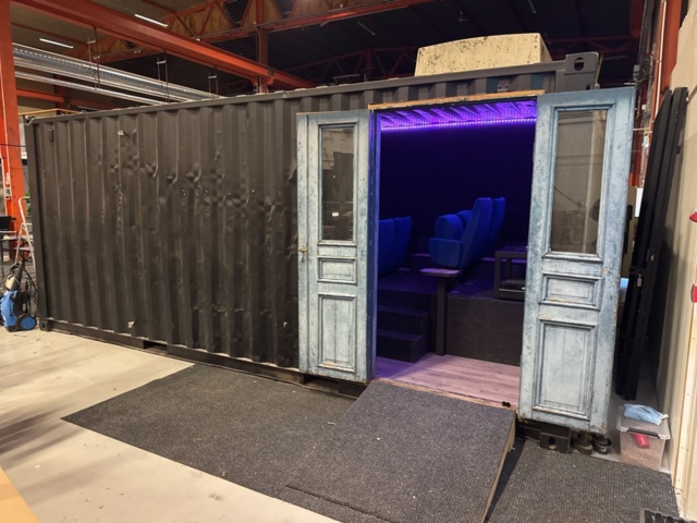 1458357-3 Biografcontainer 20 fot (9 sittplatser)