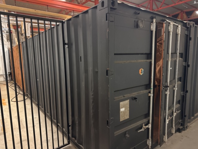 1458358-2 Escape Room container 20 feet