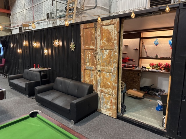 1458363-1 Container 20 feet (store no. 1)