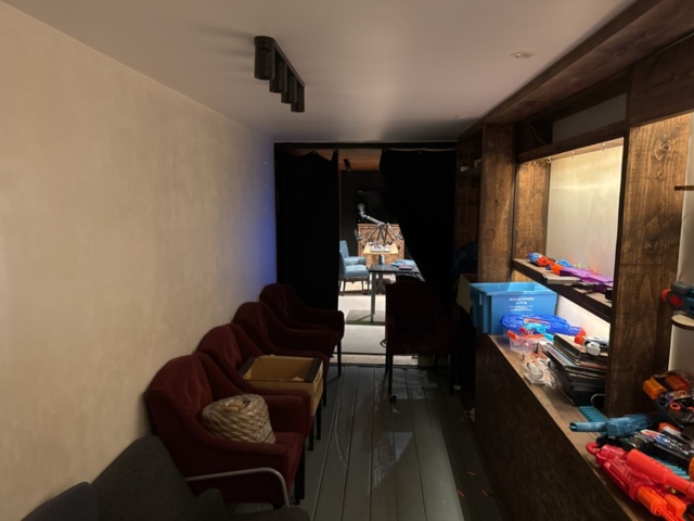 1458363-8 Container 20 feet (store no. 1)