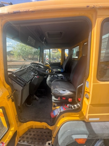 1405784-24 Flakbil Volvo FL 612