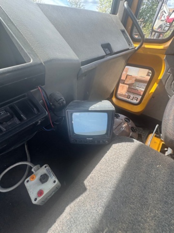 1405784-32 Flakbil Volvo FL 612