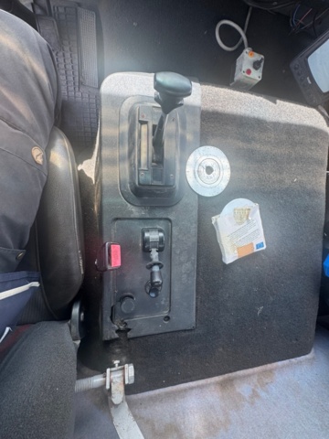 1405784-36 Flakbil Volvo FL 612