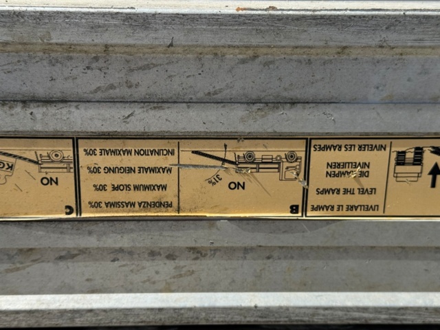 1405785-12 Aluminiumramper