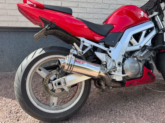 1405795-17 Suzuki Cycles SV1000 1.0 Manual, 120hp, 2004