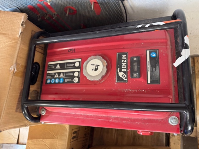 1405796-2 Gasoline generator / Power plant