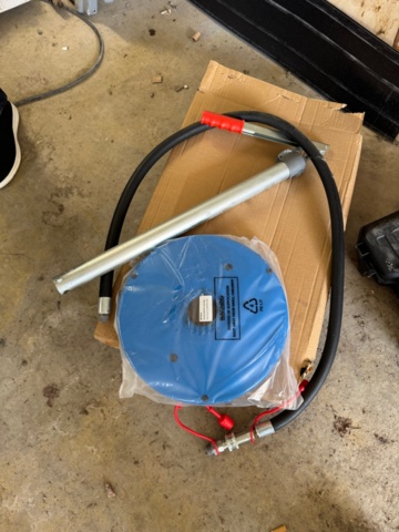 1405798-1 Smörjpump