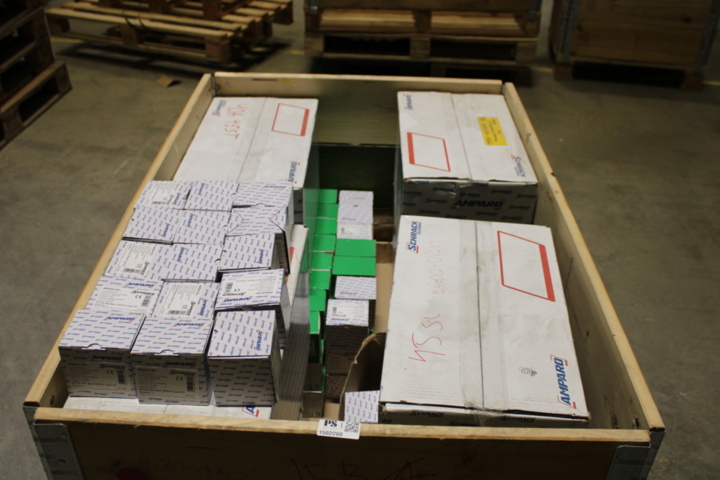1502208-2 Jordfelsbrytare 40A 4-pol, ca 450 st