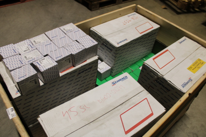 1502208-3 Jordfelsbrytare 40A 4-pol, ca 450 st