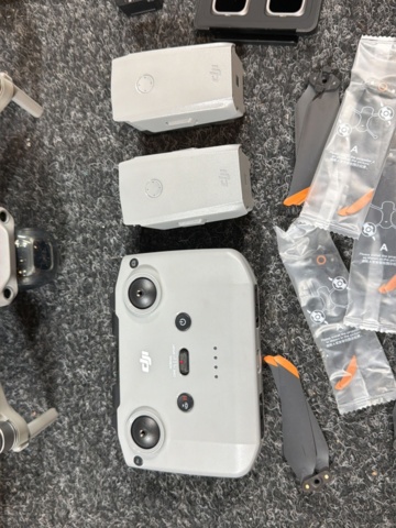 1515960-7 Drone with accessories - DJI Air 2S