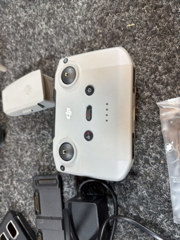 1515961-4 Drönare med tillbehör - DJI Air 2S