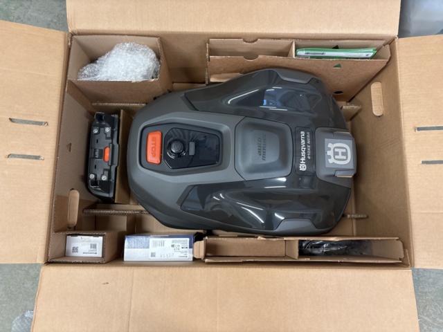 1469324-1 Robotic lawnmower, Husqvarna AM410XE NERA, with Husqvarna EPOS plug-in kit