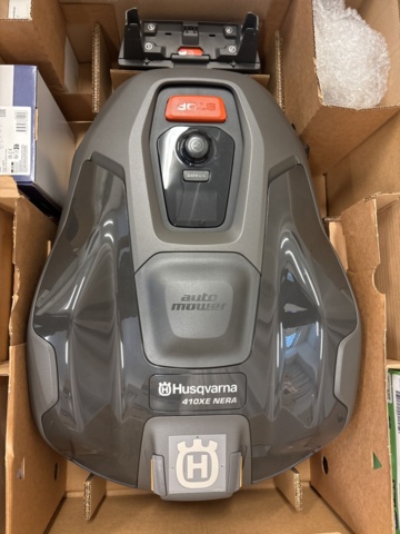 1469324-5 Robotic lawnmower, Husqvarna AM410XE NERA, with Husqvarna EPOS plug-in kit