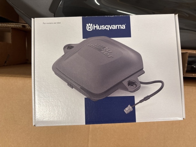 1469324-9 Robotic lawnmower, Husqvarna AM410XE NERA, with Husqvarna EPOS plug-in kit