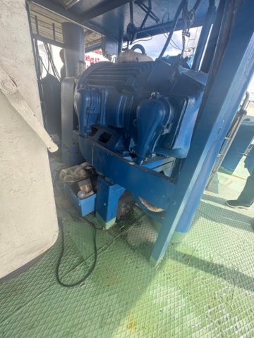 1405805-14 Winch with steel wire rope