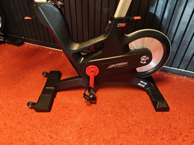 1484144-2 Spinning bike Life Fitness IC7