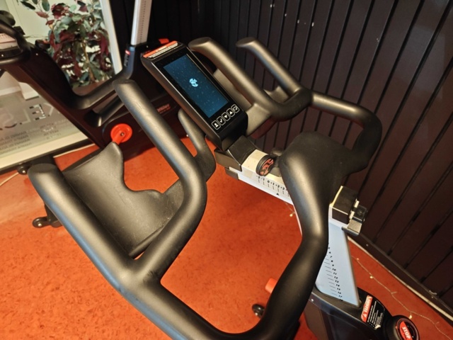 1484144-6 Spinning bike Life Fitness IC7