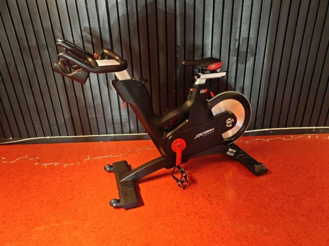 1484146-1 Spinningcykel Life Fitness IC7
