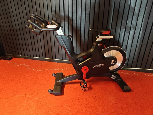 1484146-2 Spinningcykel Life Fitness IC7