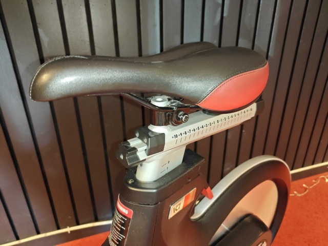 1484146-4 Spinningcykel Life Fitness IC7