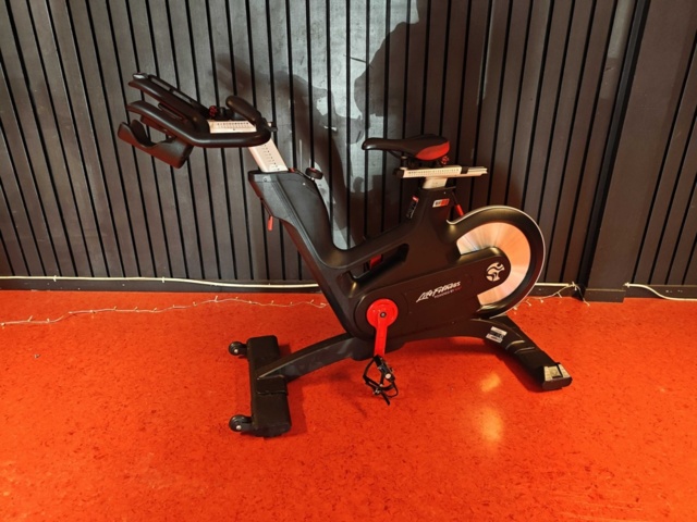 1484147-1 Spinningcykel Life Fitness IC7