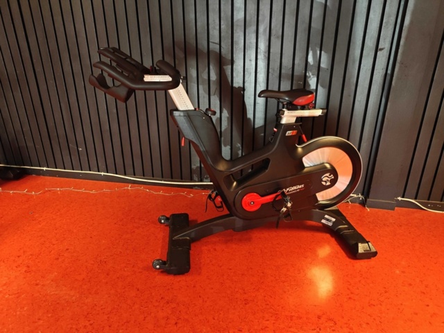 1484148-2 Spinningcykel Life Fitness IC7