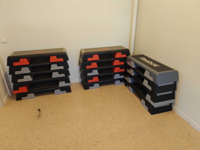1484179-2 14 stycken stepbrädor Reebok