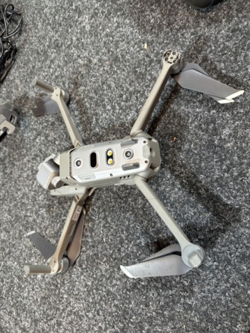 1515973-10 Drone with accessories - DJI Mavic 2 Pro