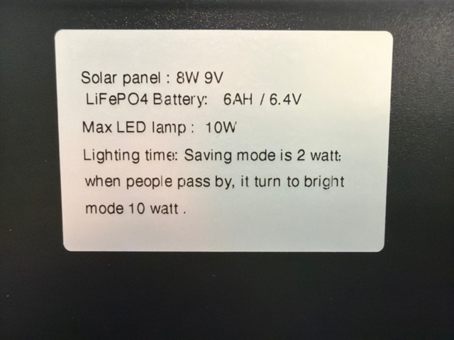 1464161-6 Soldriven LED-lampa för vägg eller stolpe 2st