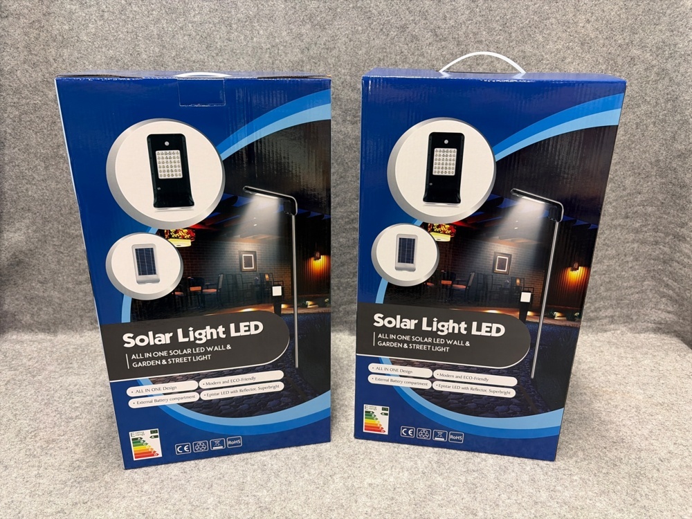 1464165-1 Solar-powered LED lamp for wall or post 4pcs