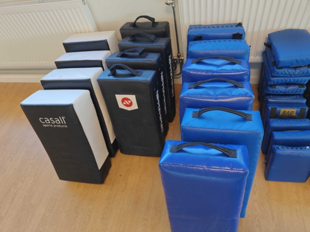 1484187-3 Träningsredskap för boxning