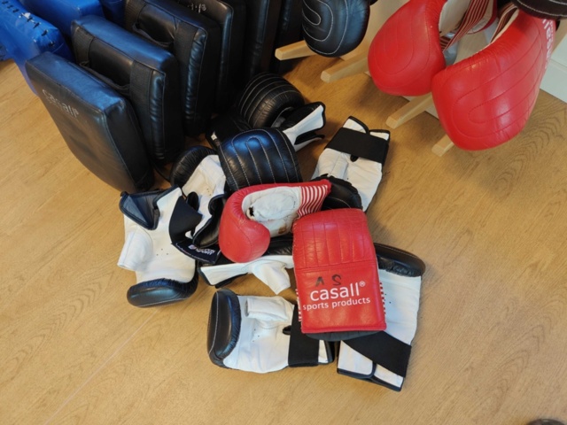 1484187-10 Träningsredskap för boxning