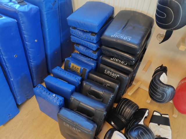 1484187-11 Träningsredskap för boxning