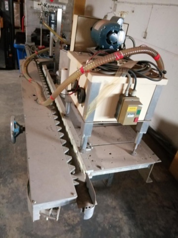 1421848-9 Complete filling and labeling machine with accessories - Svenska Pump AB - Type 6400