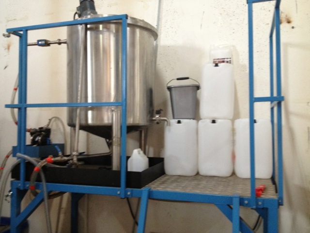 1421848-8 Complete filling and labeling machine with accessories - Svenska Pump AB - Type 6400