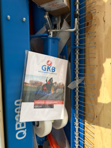 1530606-12 Borste GKB QB200 (kuldrag, ny)