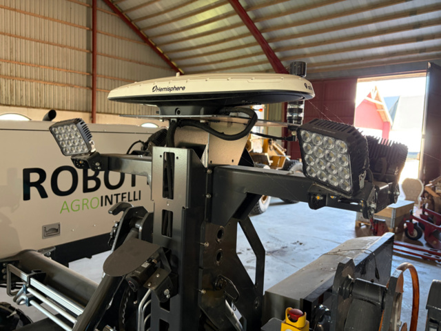 1530611-15 Self-propelled tractor Robotti AgroIntelli 150D 2021 (demo machine)