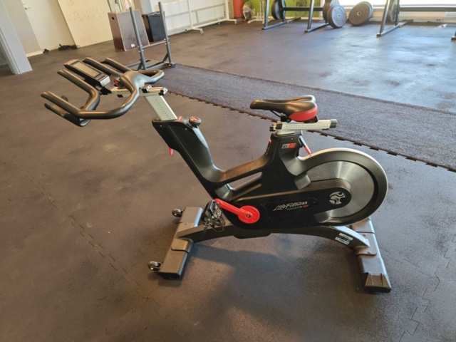 1484216-1 Spinningcykel Life Fitness IC7