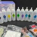1530849-7 Tie dye-kit, 12 st - skapa egna motiv på kläder