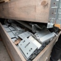 1421782-7 5st pallar med olika sorters montagefästen för solceller