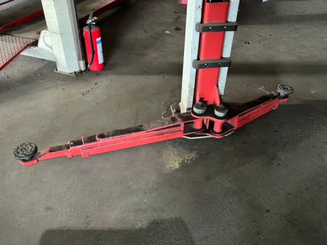 1471442-3 2 pillar lift - STENHØJ 3500kg.