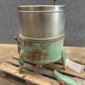 1530251-2 Historic, manually operated washing machine with an associated clothes wringer
