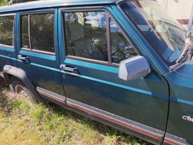 1485162-8 Jeep Cherokee 5-dörrar 2.5 4WD Manuell, 116hk, 1995