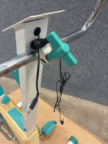 1531035-21 Äldre motionscykel