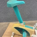 1531035-23 Äldre motionscykel