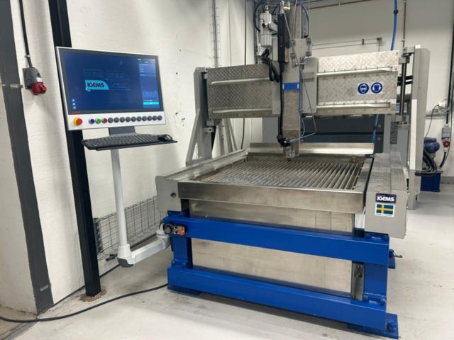 1531106-3 Waterjet cutting machine IGEMS CNC 3-Axis -2022