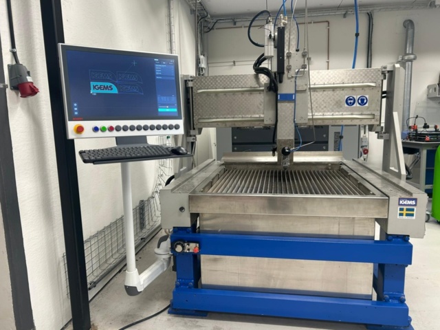1531106-2 Waterjet cutting machine IGEMS CNC 3-Axis -2022