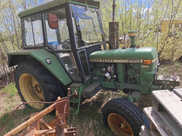 1485175-2 Jordbrukstraktor John Deere 2130 -1978 (reparationsobjekt)