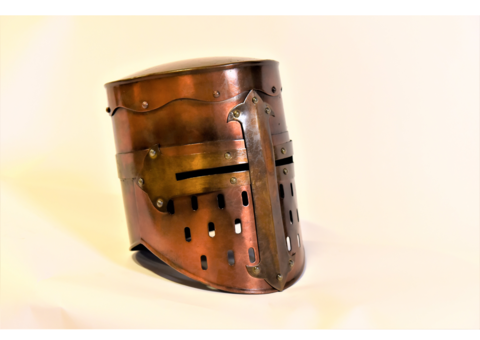 Image representing the auction - Unique home furnishings; armor, diving and knight helmets, etc.