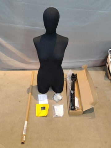 1530643-1 Mannekängtorso med stativ - flexibla armar